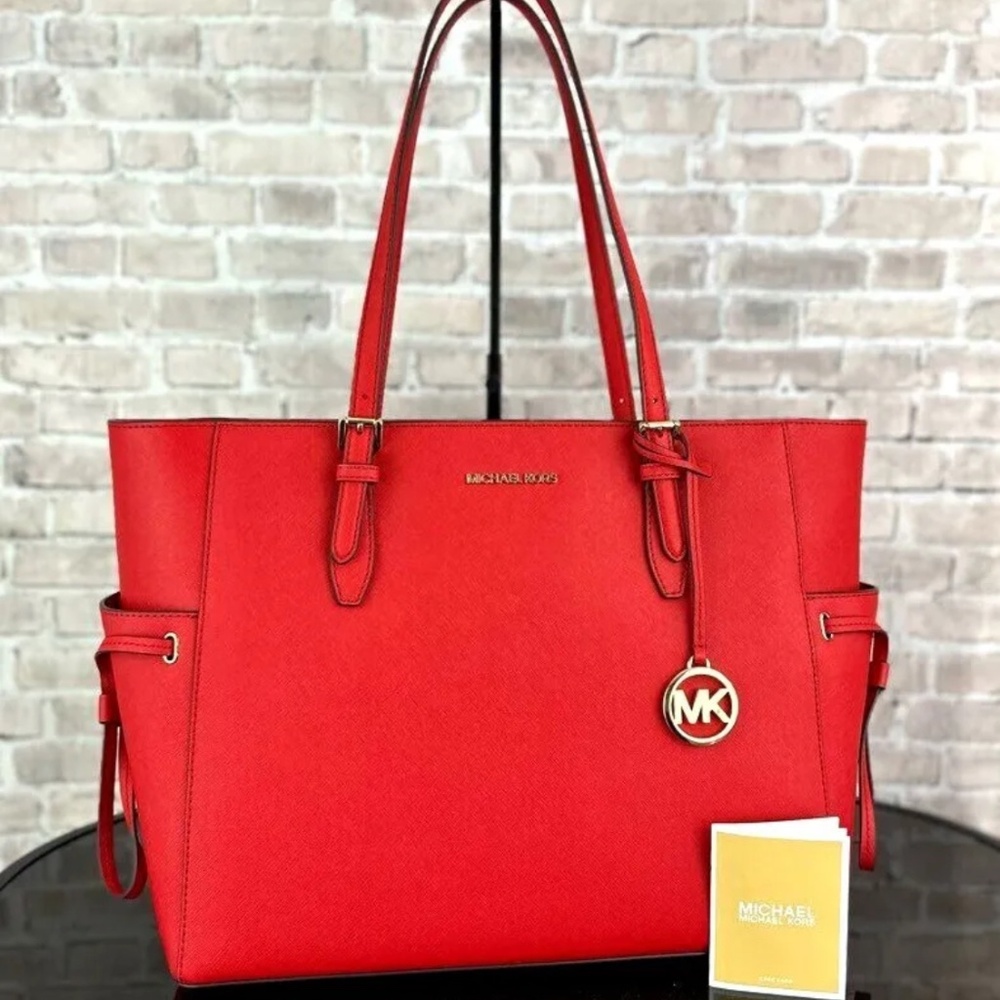 MICHAEL KORS GILLY LARGE DRAWSTRING TRAVEL TOTE LEATHER NWT RED - Picture 5 of 5